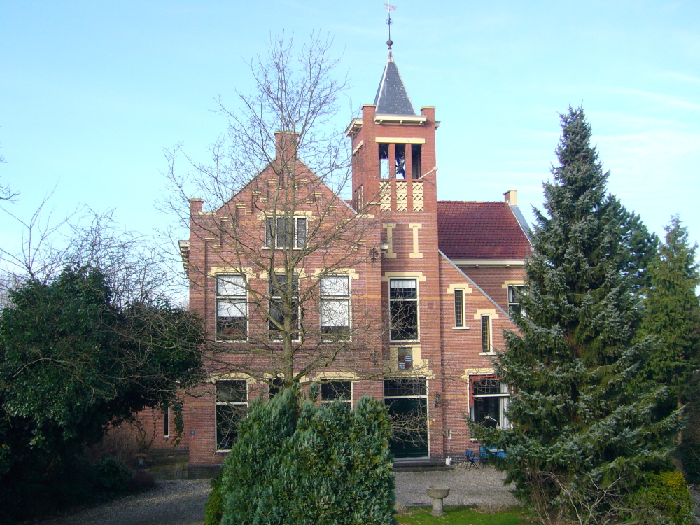 Foto's en uitleg over monumenten en andere geschiedkundige interessante